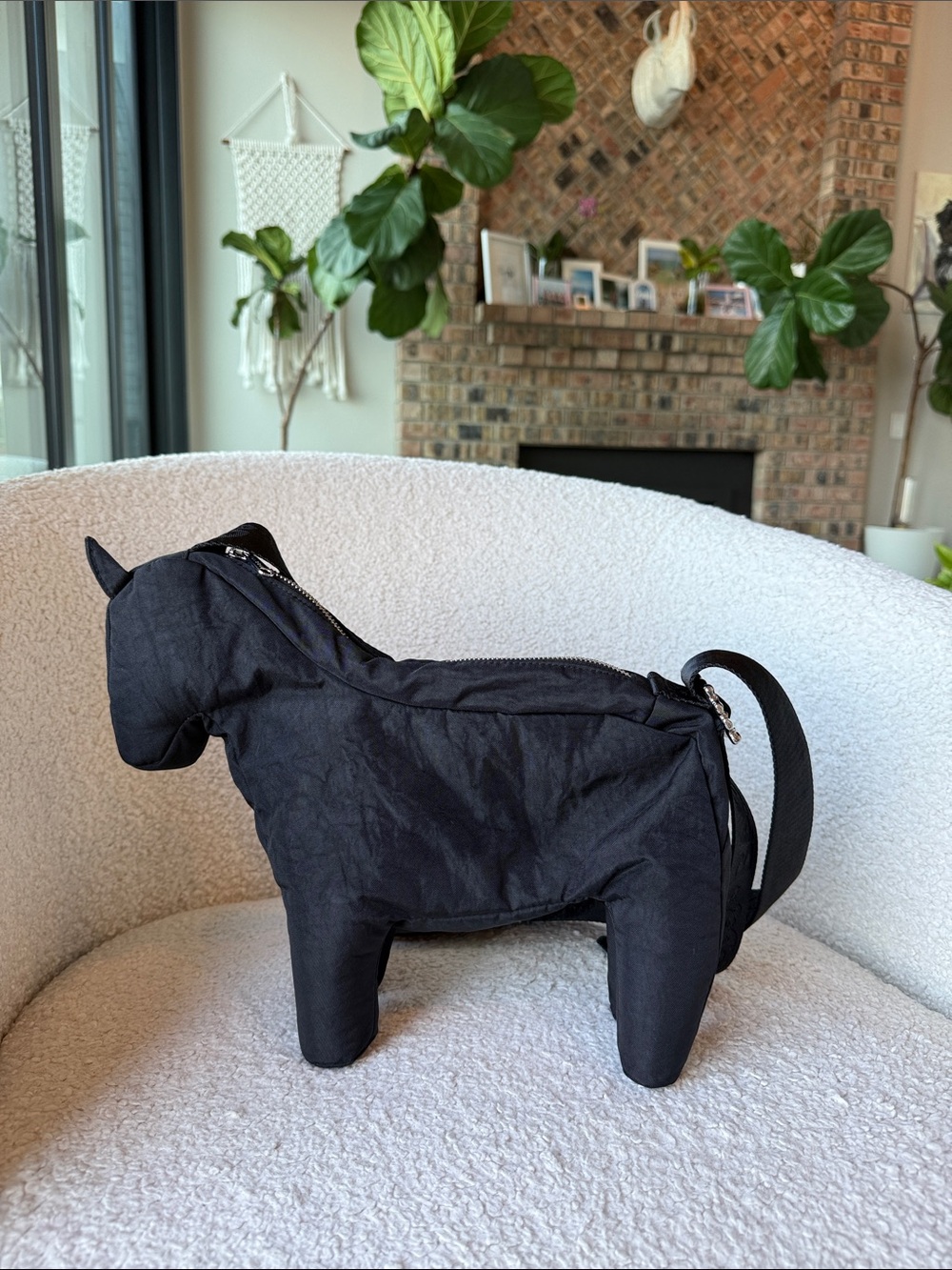 BAGGU x Collina Strada Horse Bag Crossbody Black NWOT - Picture 5 of 16